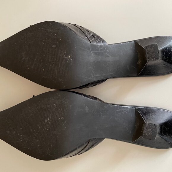 Paola Linea Black Mules w/ Alligator & Bow Accent Size 7 1/2 M - Picture 9 of 10